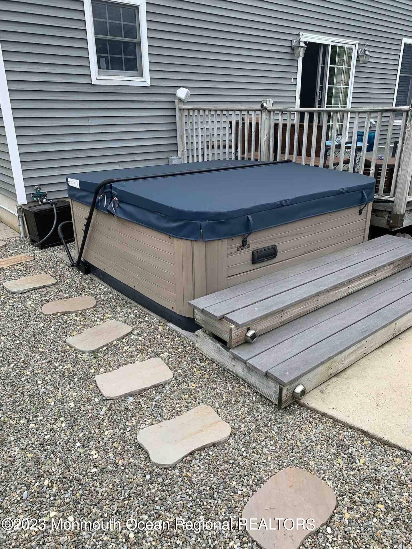 711 Mt Place Point Pleasant, NJ 08742 - Photo 15 of 36 HotTub1