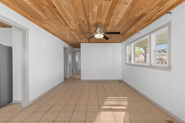 $1,100 | 111 3rd Avenue North, Loretto, TN 38469