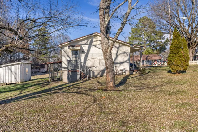 $1,100 | 111 3rd Avenue North, Loretto, TN 38469