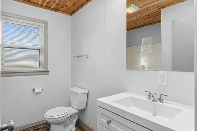 $1,100 | 111 3rd Avenue North, Loretto, TN 38469