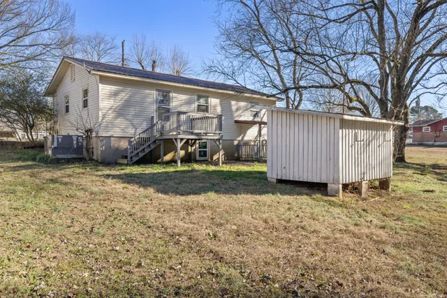 $1,100 | 111 3rd Avenue North, Loretto, TN 38469
