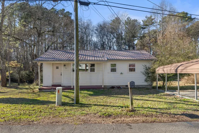 $1,100 | 111 3rd Avenue North, Loretto, TN 38469