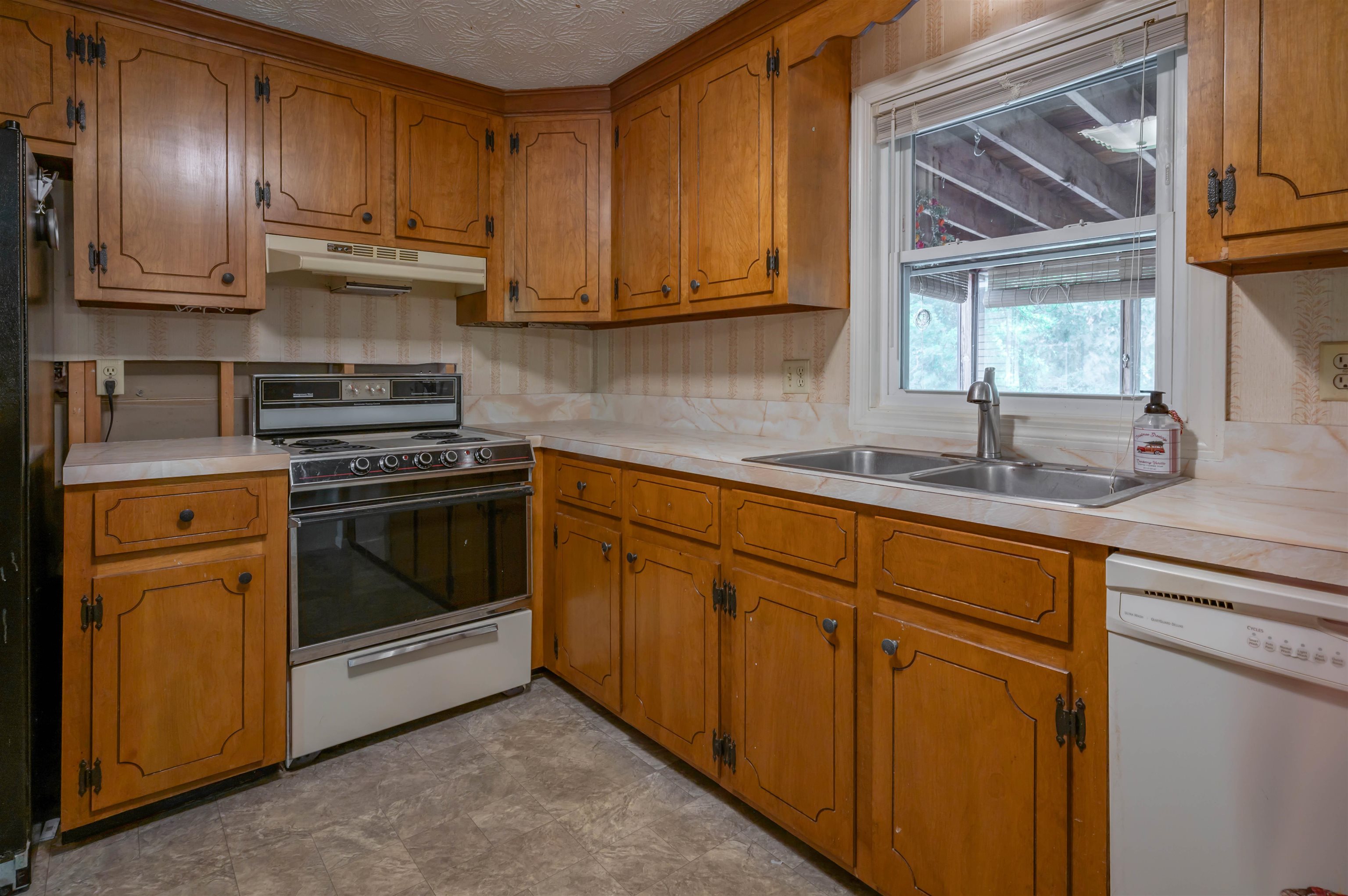 72 Back River Road Merrimack, NH 03054 - Photo 11 of 37 Gallery Image 11