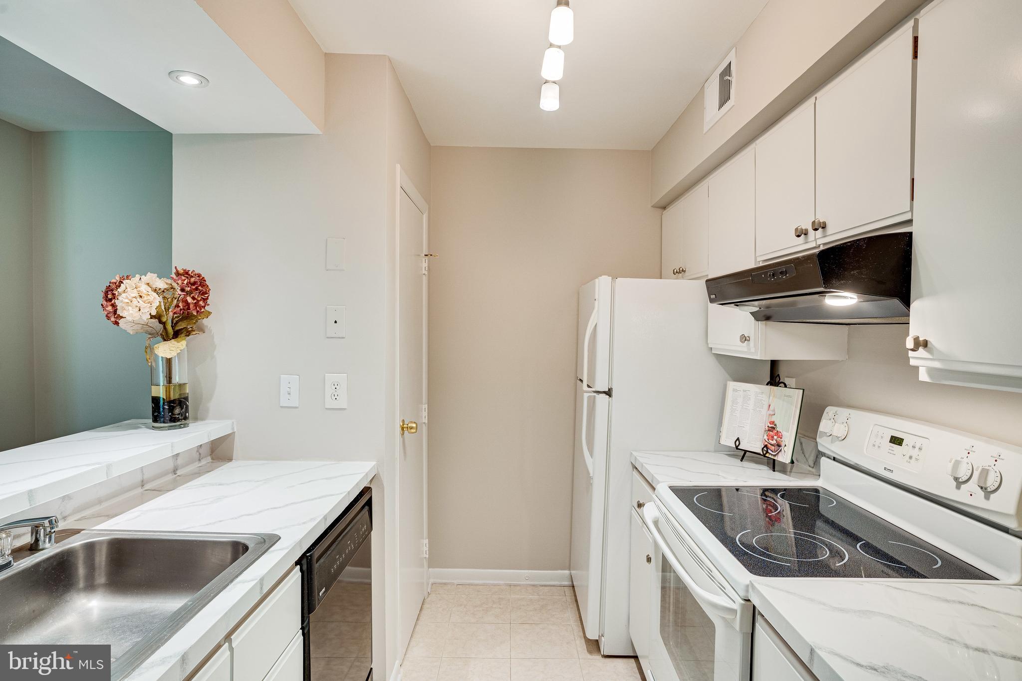 5765 Rexford Court, Unit 5765I Springfield, VA 22152 - Photo 16 of 57 Kitchen with Tile Flooring
