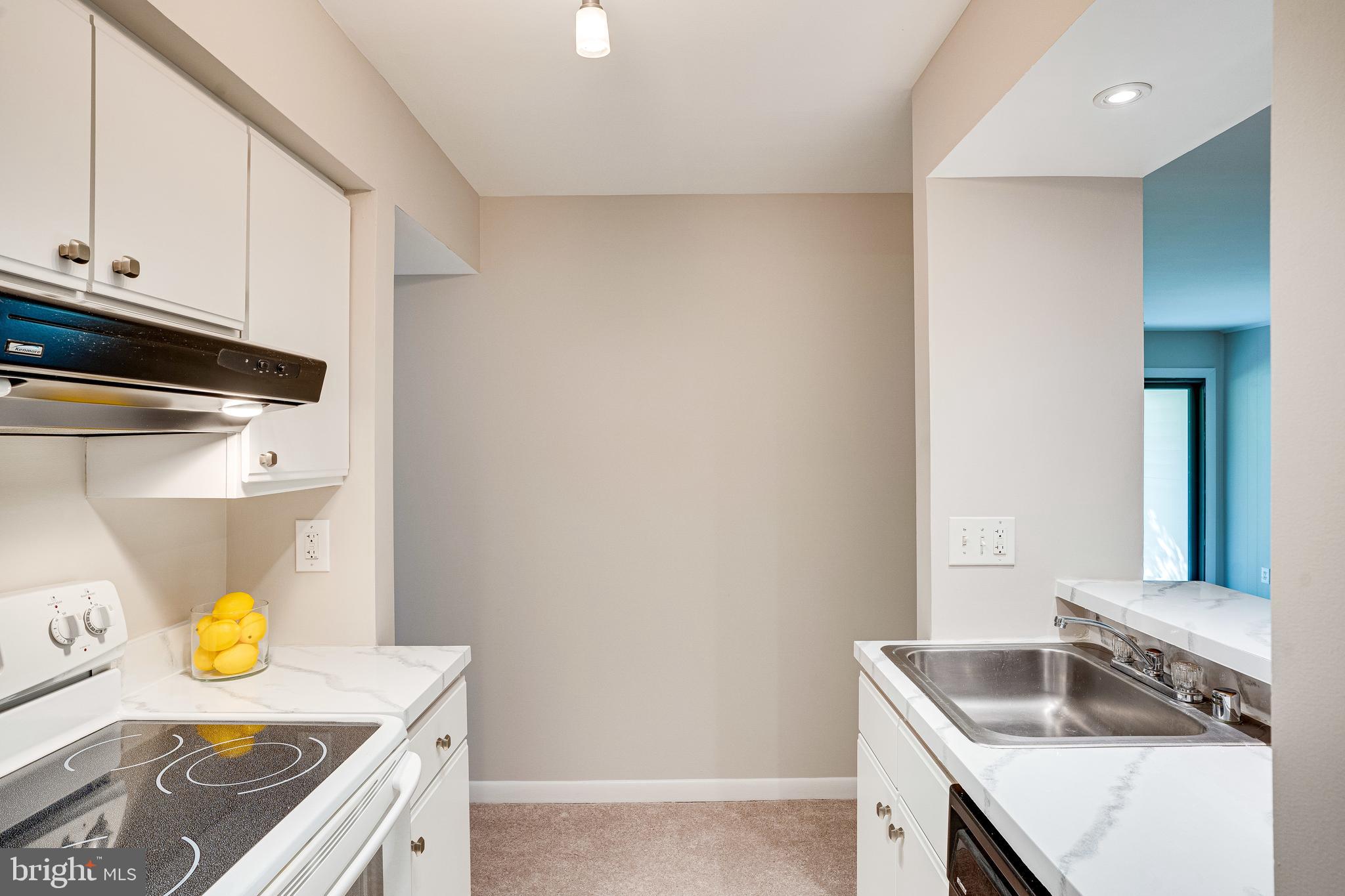 5765 Rexford Court, Unit 5765I Springfield, VA 22152 - Photo 20 of 57 Kitchen