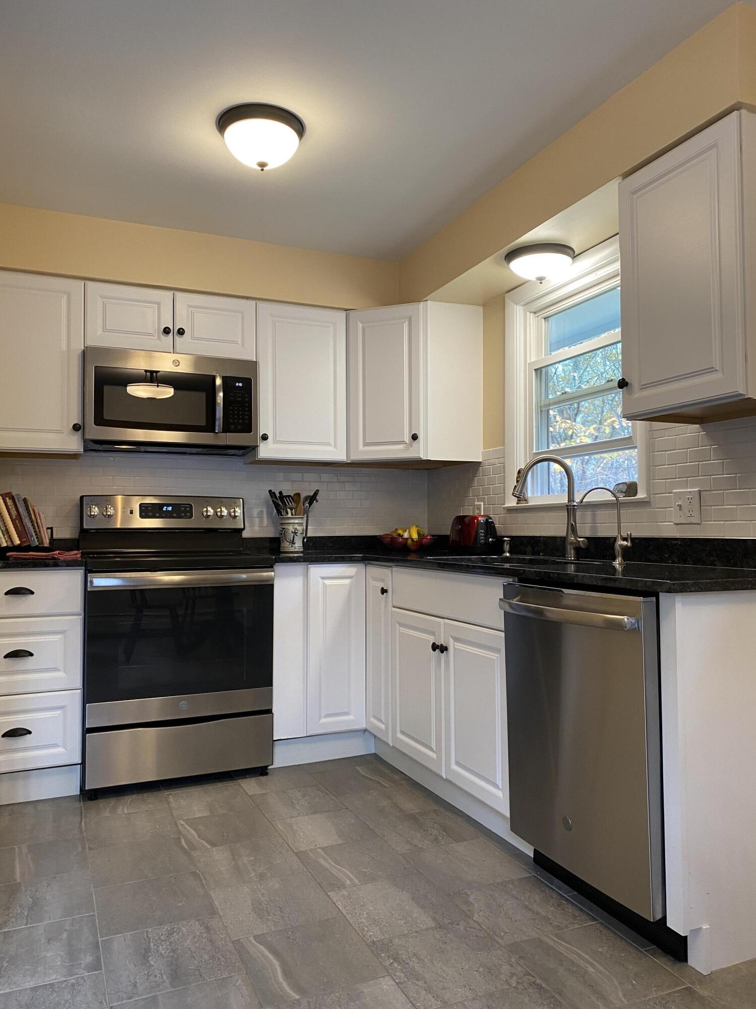 131 Leighton Road Pownal, ME 04069 - Photo 8 of 50 IMG_1751