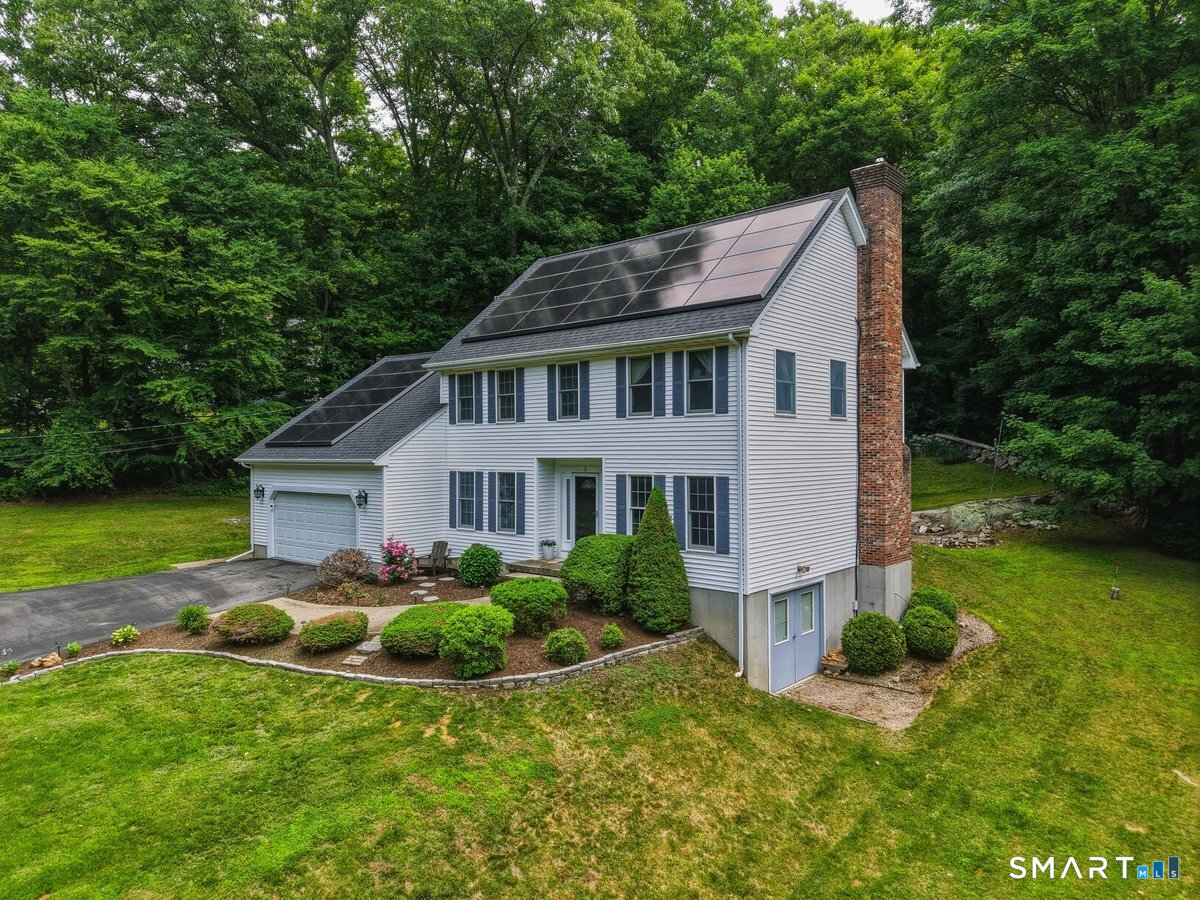 8 Bittersweet Drive Ledyard, CT 06335 - Photo 3 of 33