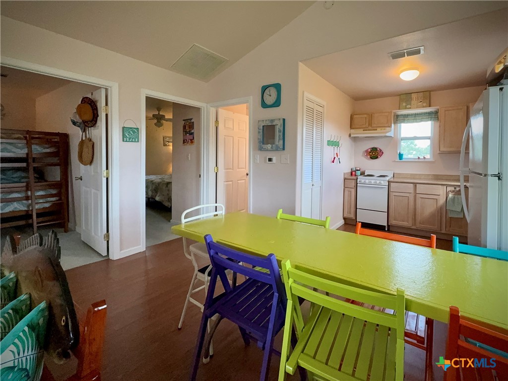 111 Springfield Avenue Port Lavaca, TX 77979 - Photo 19 of 34