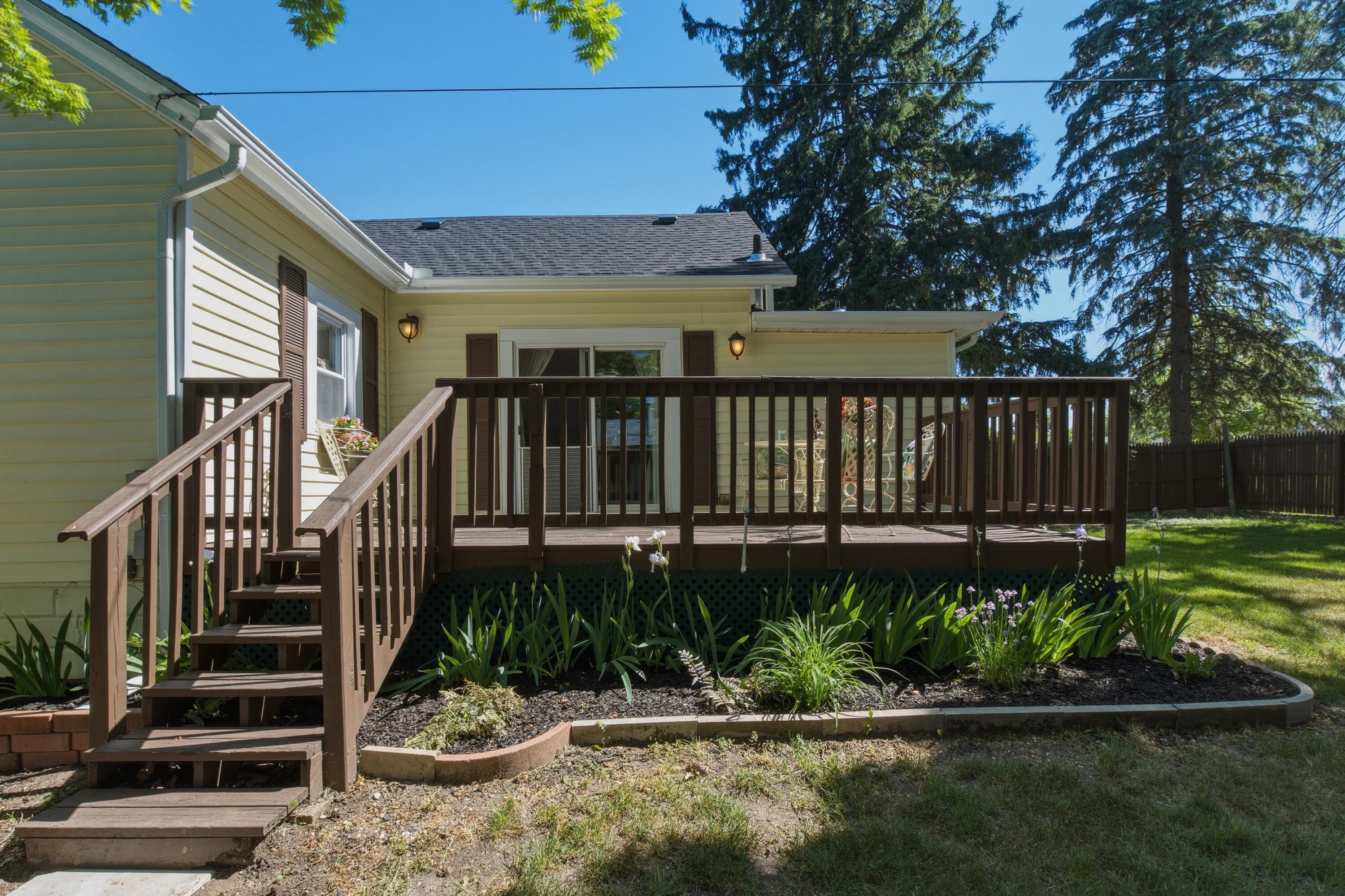 603 Spring Street Lake Geneva, WI 53147 - Photo 3 of 24 02