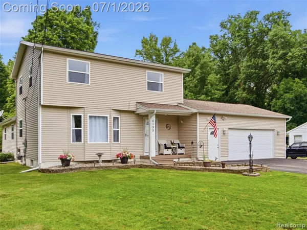 $279,900 | 6195 Lake Forest Street, Grand Blanc, MI 48439