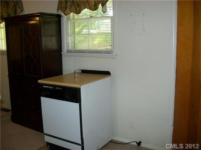5418 Queen Anne Road Charlotte, NC 28217 - Photo 12 of 16 Gallery Image 12