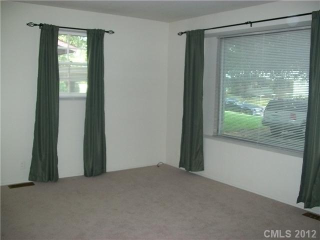 5418 Queen Anne Road Charlotte, NC 28217 - Photo 8 of 16 Gallery Image 8