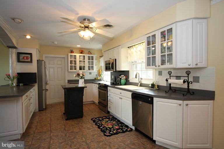 27864 Haley Road Easton, MD 21601 - Photo 12 of 29 Kitchen