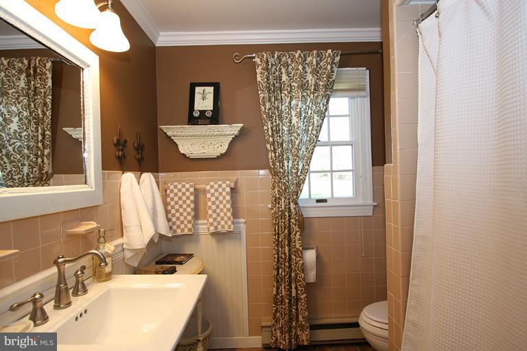 27864 Haley Road Easton, MD 21601 - Photo 26 of 29 Hall Bath #2