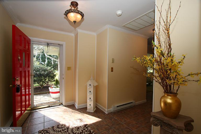 27864 Haley Road Easton, MD 21601 - Photo 10 of 29 Foyer