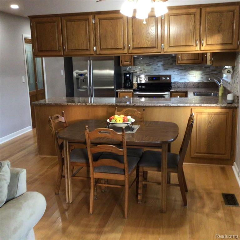 2181 Chalet Drive Rochester Hills, MI 48309 - Photo 16 of 26