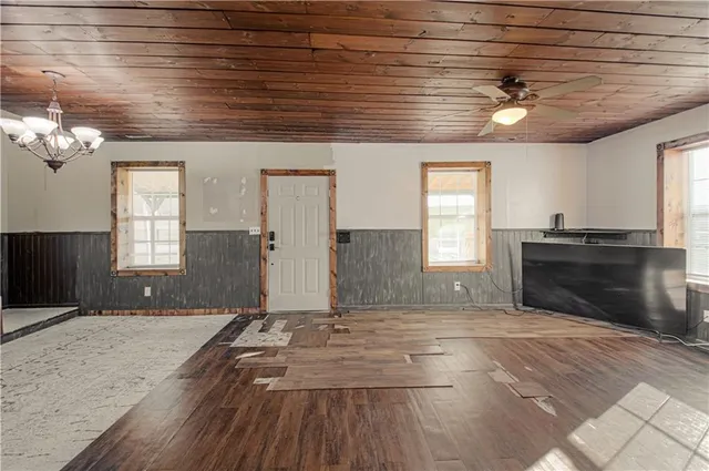 $374,900 | 10336 Shach Creek Road, Excelsior Springs, MO 64024