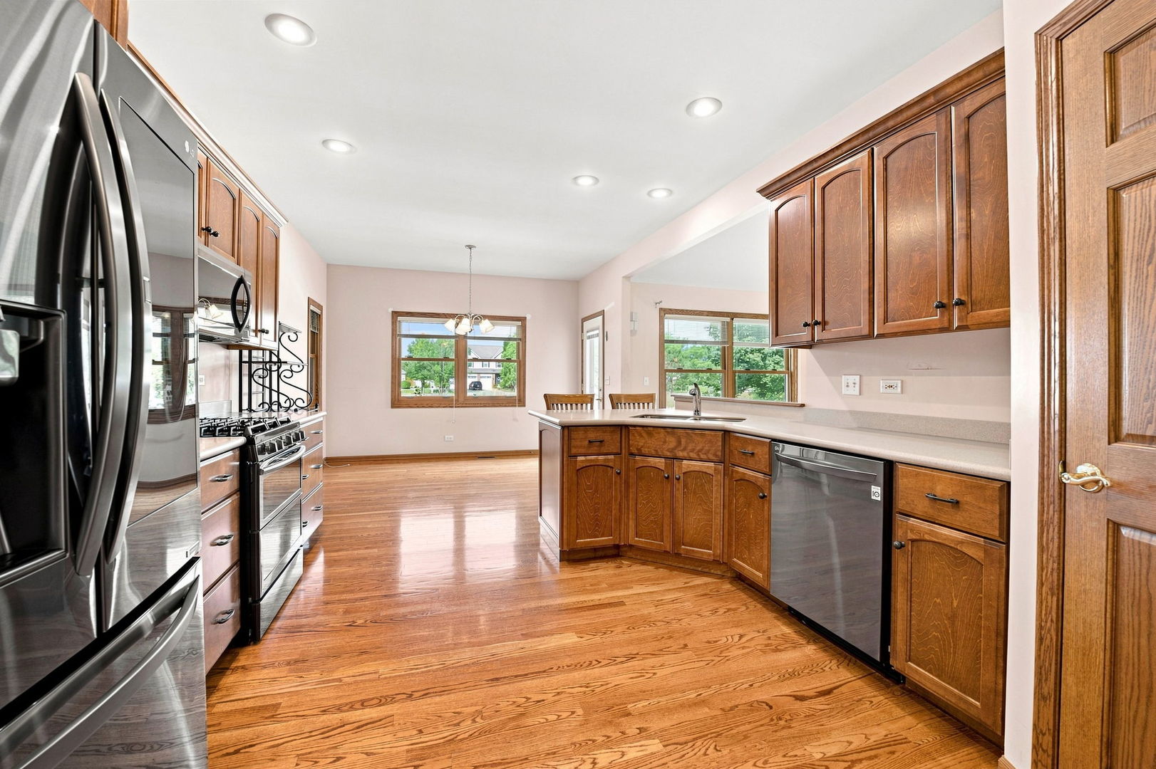 529 North Raven Road Shorewood, IL 60404 - Photo 8 of 22 Gallery Image 8