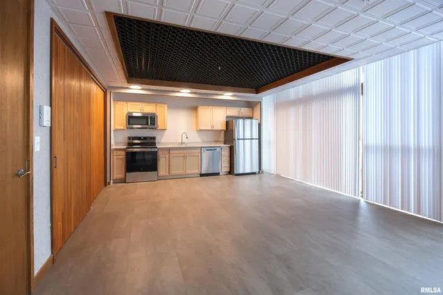 $1,100 | 509 9th Street, Unit 304, De Witt, IA 52742