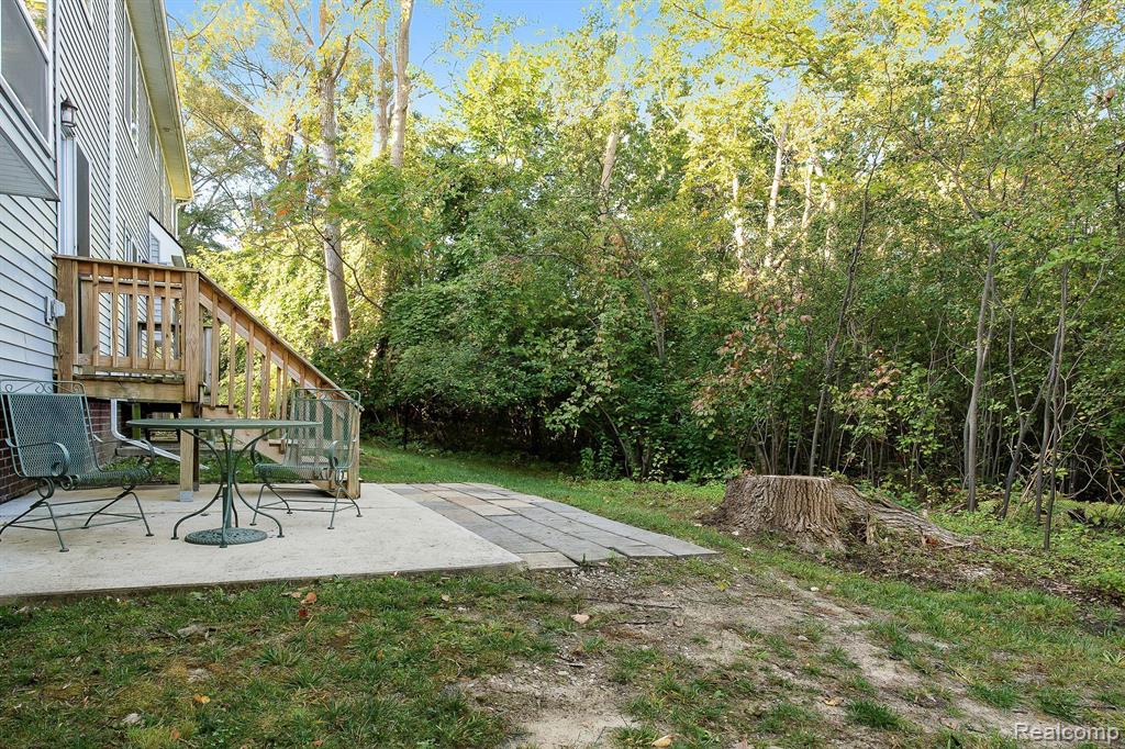 2040 Decker Road Walled Lake, MI 48390 - Photo 26 of 28 Gallery Image 26