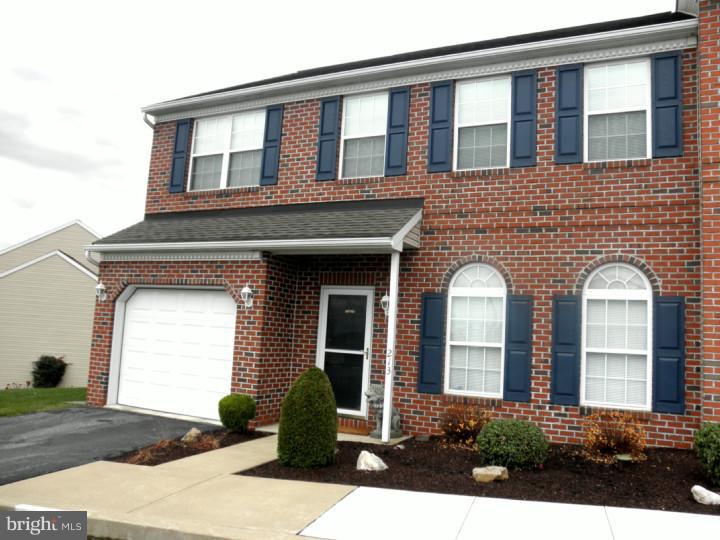 213 Barrington Drive Reading, PA 19607 - Photo 1 of 12 Gallery Image 1
