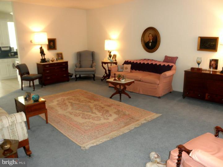 213 Barrington Drive Reading, PA 19607 - Photo 4 of 12 Gallery Image 4