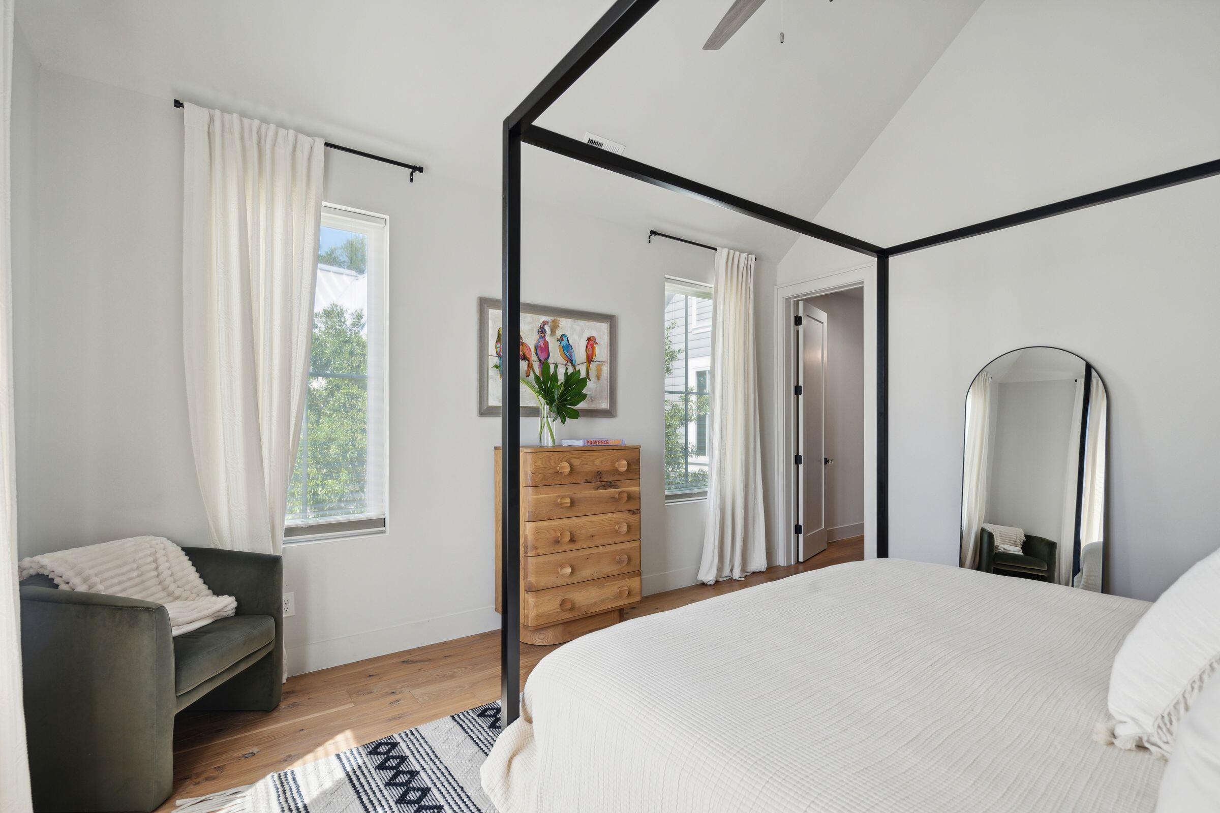 2413 Old Georgetown Road Mount Pleasant, SC 29466 - Photo 21 of 44 Open and airy