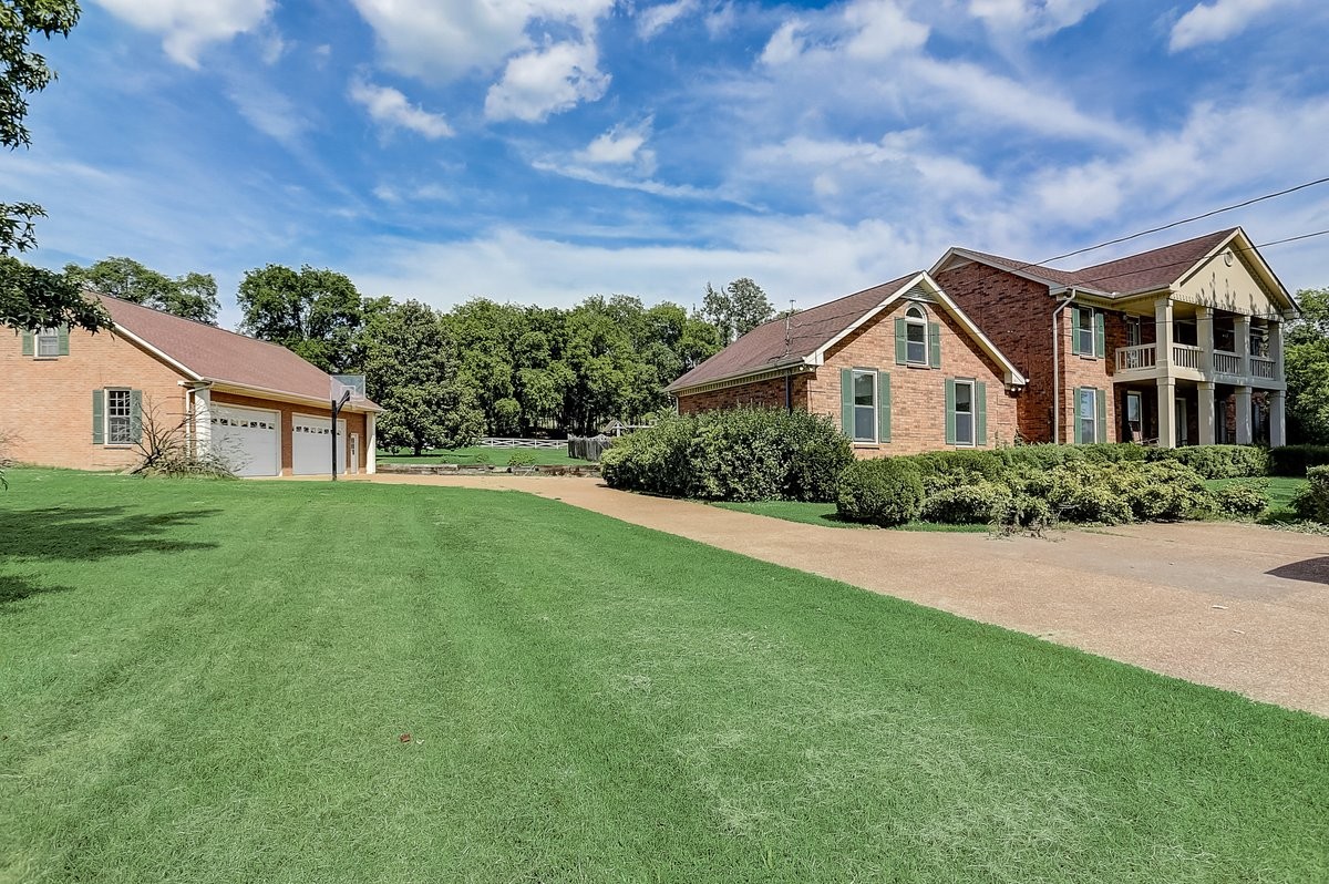 1525 Neelys Bend Road Madison, TN 37115 - Photo 2 of 35 Gallery Image 2