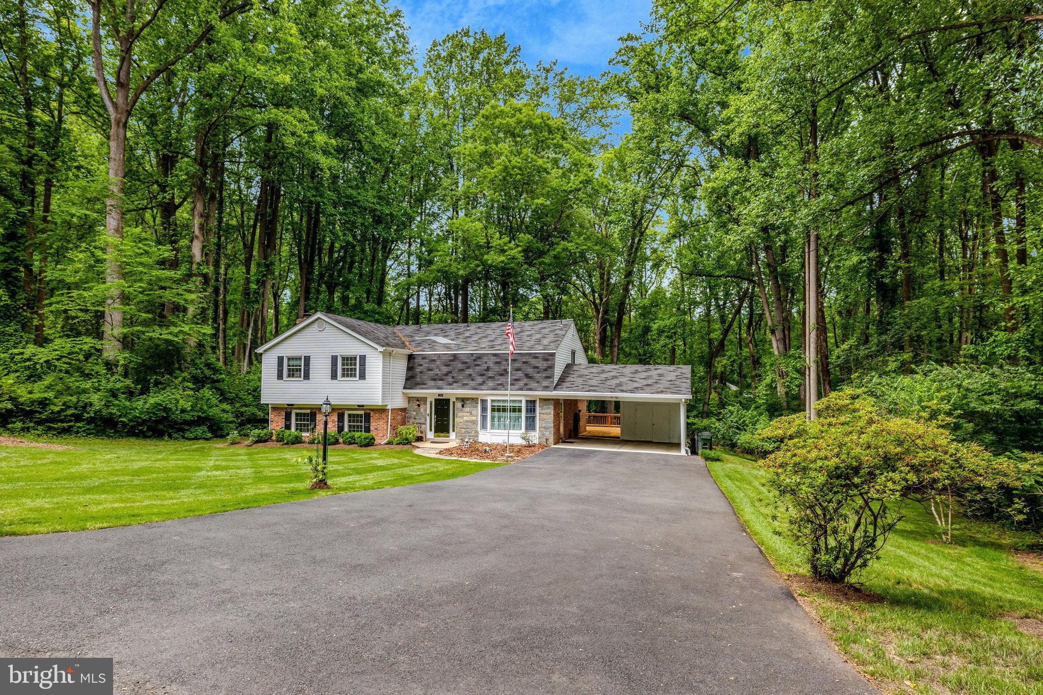 2042 Carrhill Road Vienna, VA 22181 - Photo 60 of 80