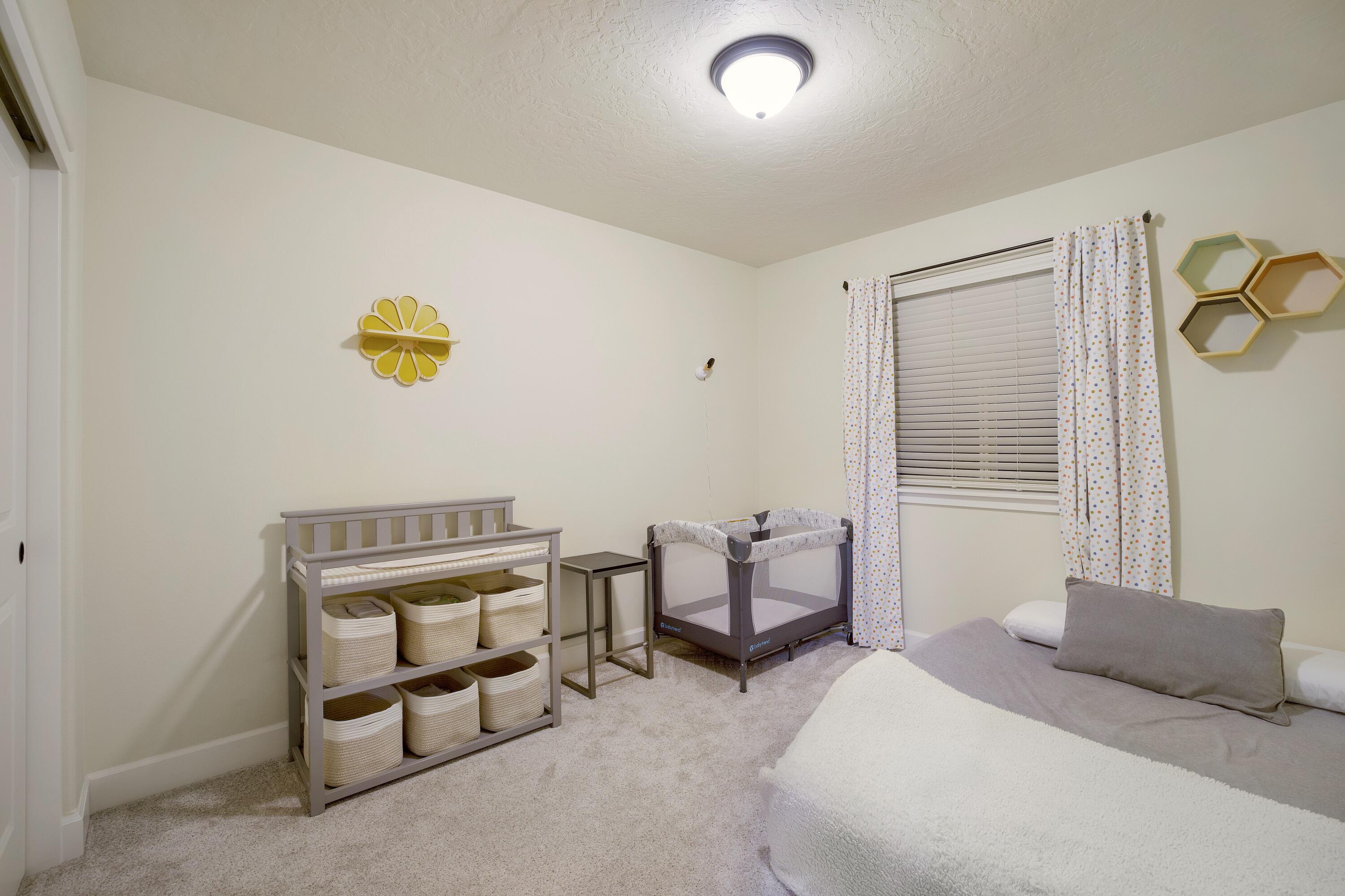 20522 Mutt Court Bend, OR 97701 - Photo 12 of 23 Bedroom #2