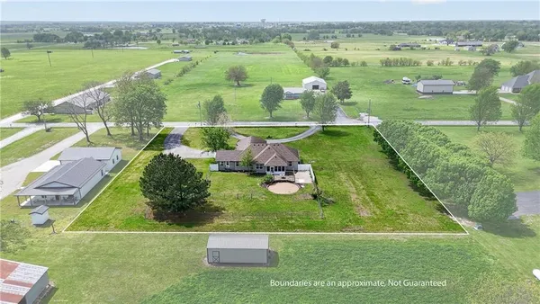 $326,000 | 6226 County Road 120, Carthage, MO 64836