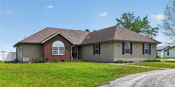 $326,000 | 6226 County Road 120, Carthage, MO 64836