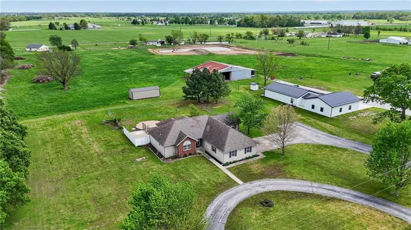 $326,000 | 6226 County Road 120, Carthage, MO 64836