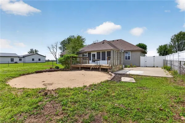 $326,000 | 6226 County Road 120, Carthage, MO 64836