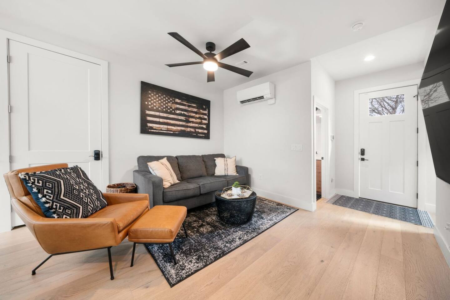 2311 East 8th Street, Unit 2 Austin, TX 78702 - Photo 7 of 37