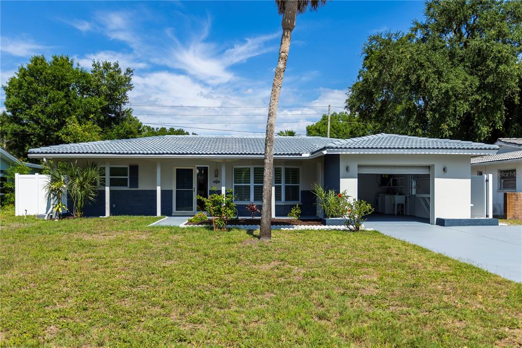 2451 Rutland Lane Clearwater, FL 33763 - Photo 3 of 45