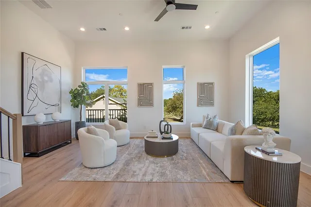 $679,000 | 2203 Hondo Avenue, Unit 106, Dallas, TX 75219