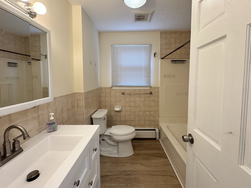 397 Somerville Avenue, Unit 3 Somerville, MA 02143 - Photo 6 of 7
