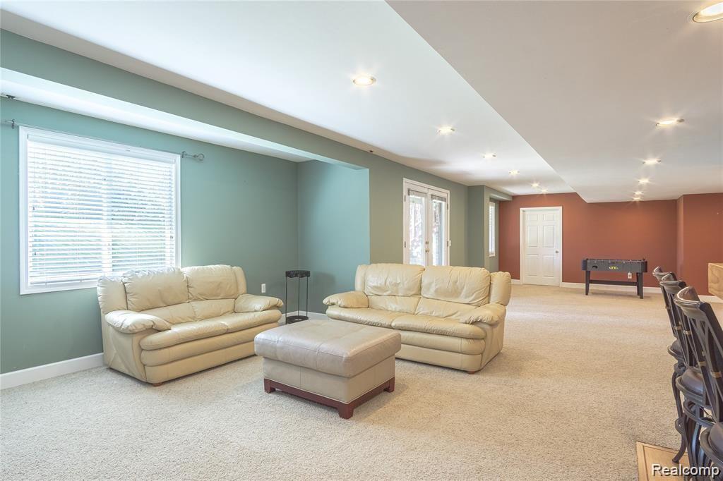 1403 Tulberry Circle Rochester, MI 48306 - Photo 84 of 91 Interiors (44 of 51).jpg