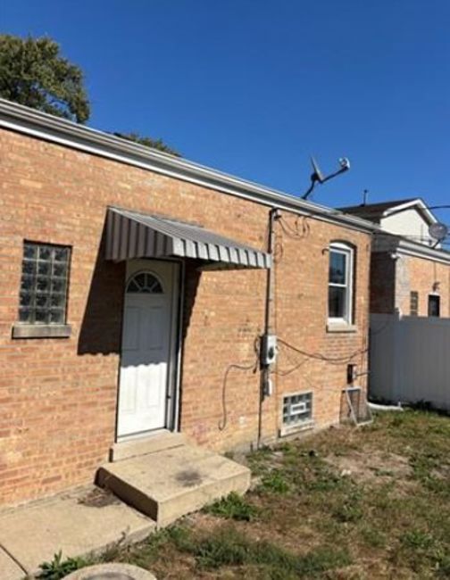 3553 West 77th Street Chicago, IL 60652 - Photo 4 of 12