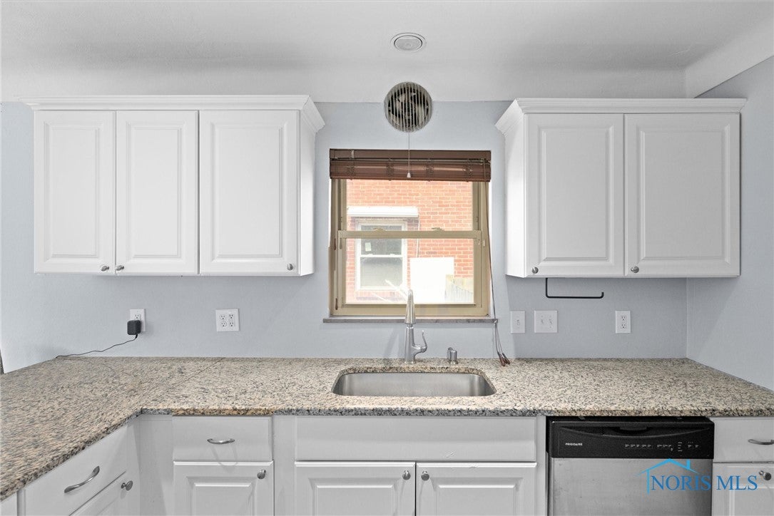 3948 Elmhurst Road Toledo, OH 43613 - Photo 12 of 33 Gallery Image 12