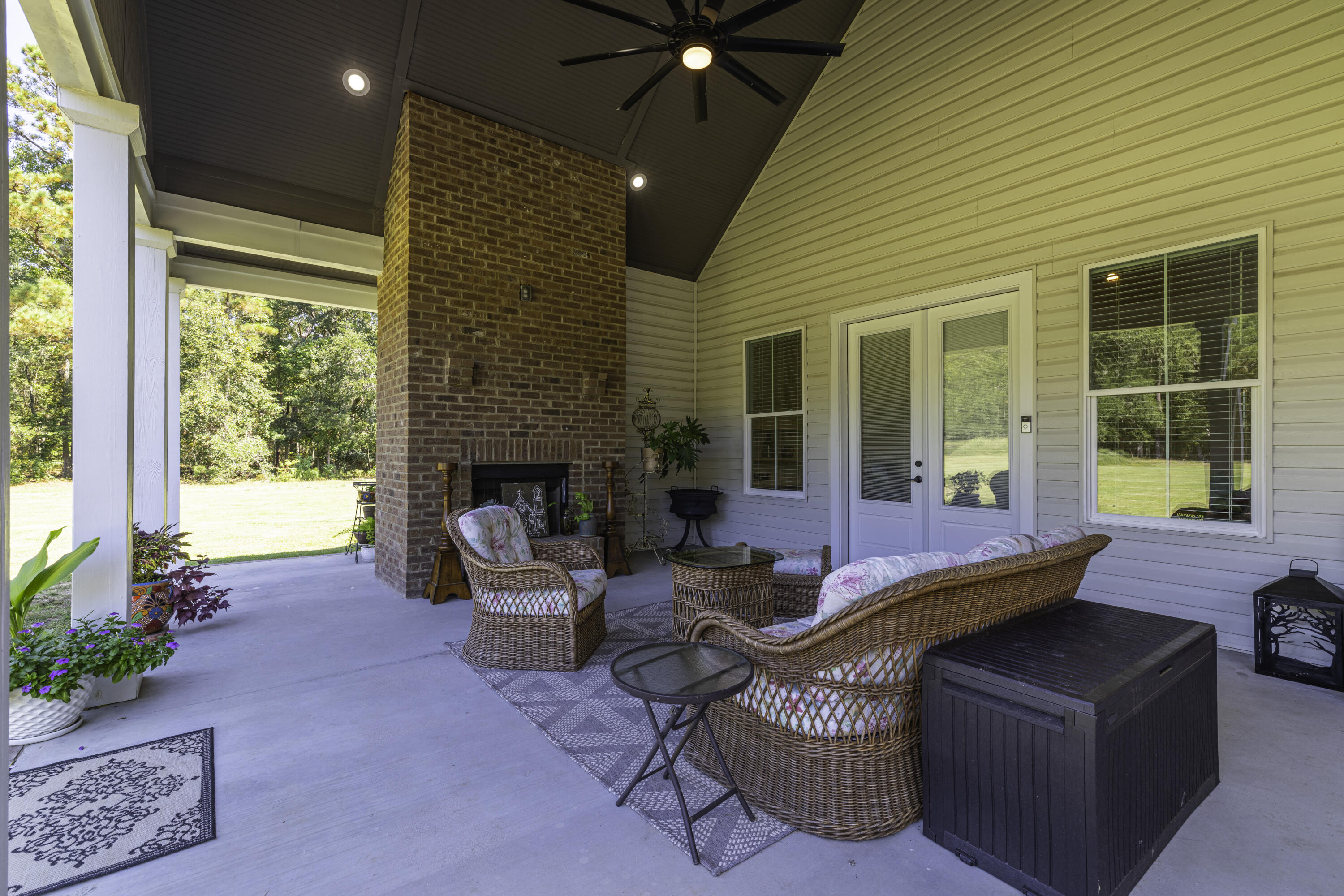 1014 Fire Hill Road Walterboro, SC 29488 - Photo 84 of 162 Lanai