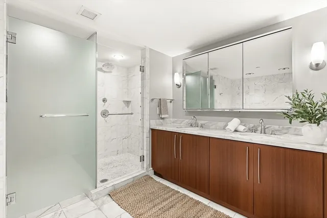 $1,825,000 | 3 Battery Wharf, Unit 3309, Boston, MA 02109