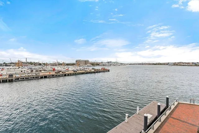 $1,825,000 | 3 Battery Wharf, Unit 3309, Boston, MA 02109