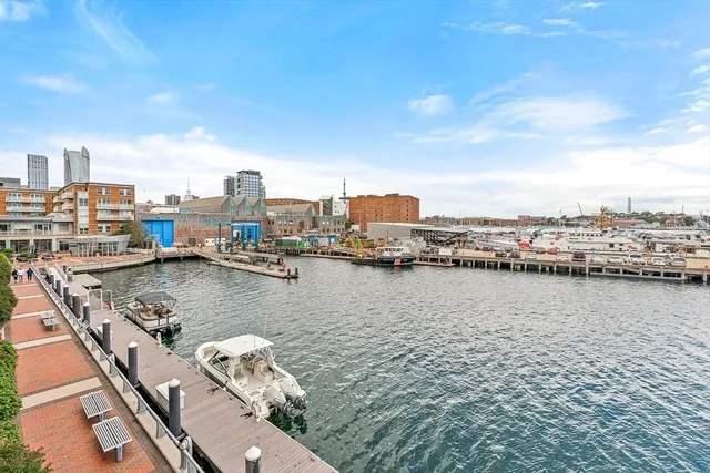 $1,825,000 | 3 Battery Wharf, Unit 3309, Boston, MA 02109
