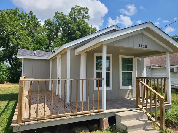 $900 | 1120 Stowe Street, Baytown, TX 77520