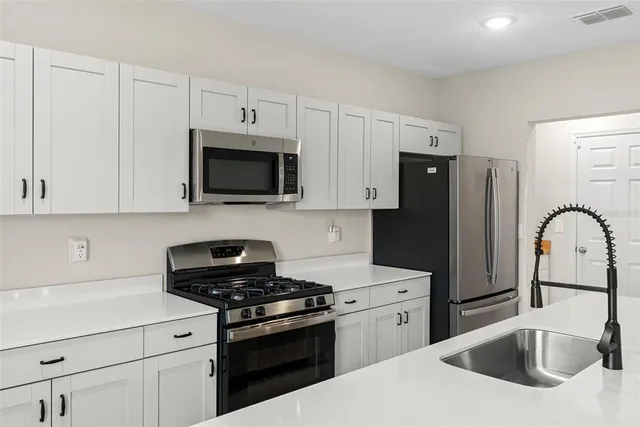 $3,200 | 12608 Hysmith Loop, Parrish, FL 34219