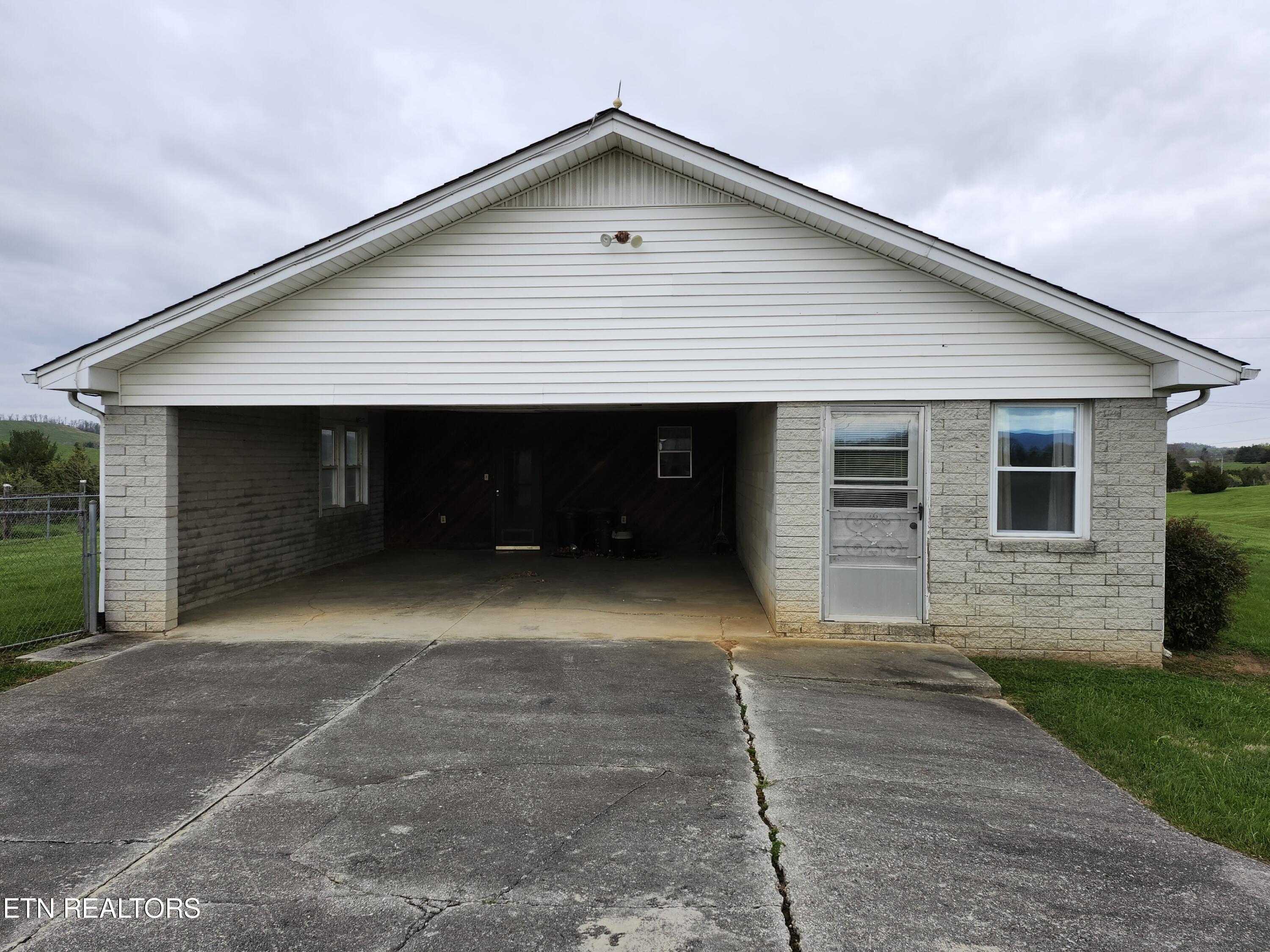 715 Spring Creek Road Dandridge, TN 37725 - Photo 3 of 57 20240404_084745