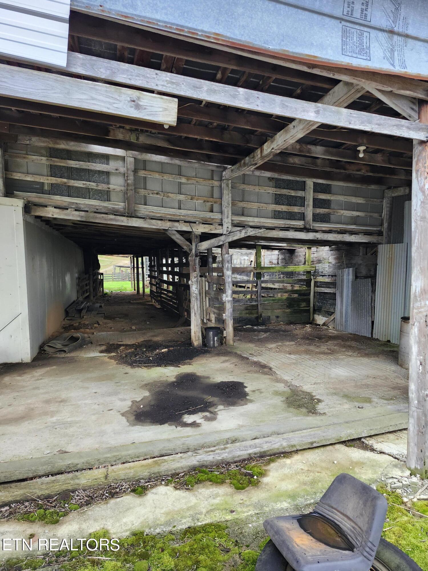 715 Spring Creek Road Dandridge, TN 37725 - Photo 31 of 57 20240404_090914
