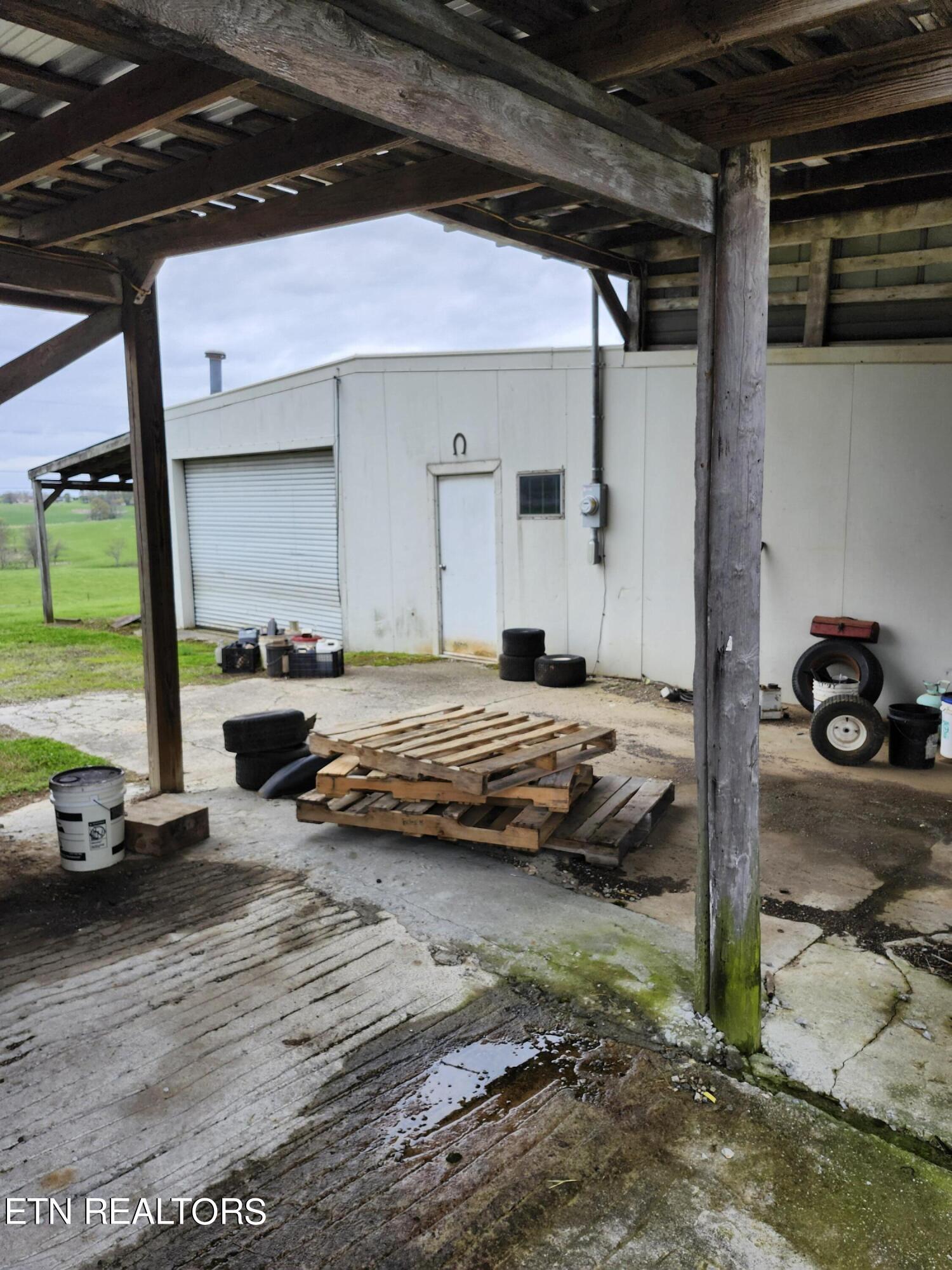 715 Spring Creek Road Dandridge, TN 37725 - Photo 32 of 57 20240404_090917
